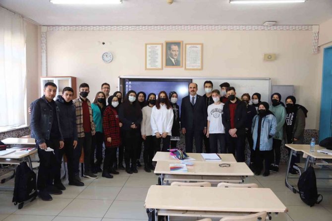 Başkan Altay: “Öğrencilerimizin yerel yönetimlere katkısı çok önemli”