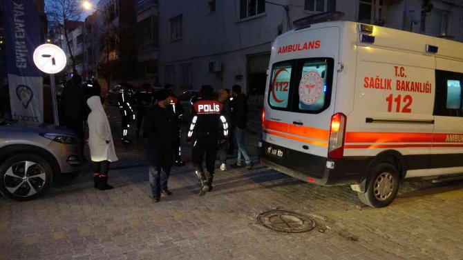 Kocası sokak ortasında öldürdü