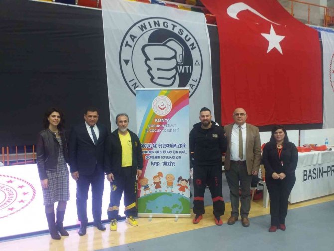 Koruma altındaki çocuklar Öz Savunma Sanatı Projesini tamamlayarak sertifikalarını aldı