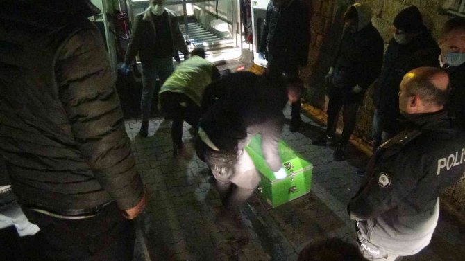 Kötü kokular cinayeti ortaya çıkardı