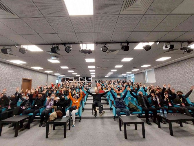 KTO Karatay’da 21. yüzyıl yetkinlikleri kampı