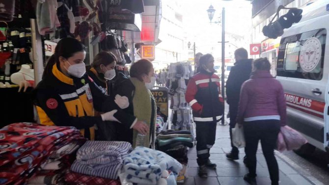 Otomobil yayanın ayağını ezdi