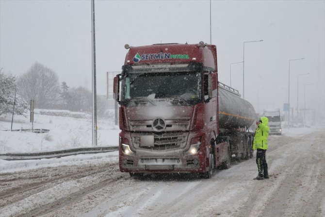 Bolu Dağı'nda ağır tonajlı araç geçişine izin verilmiyor