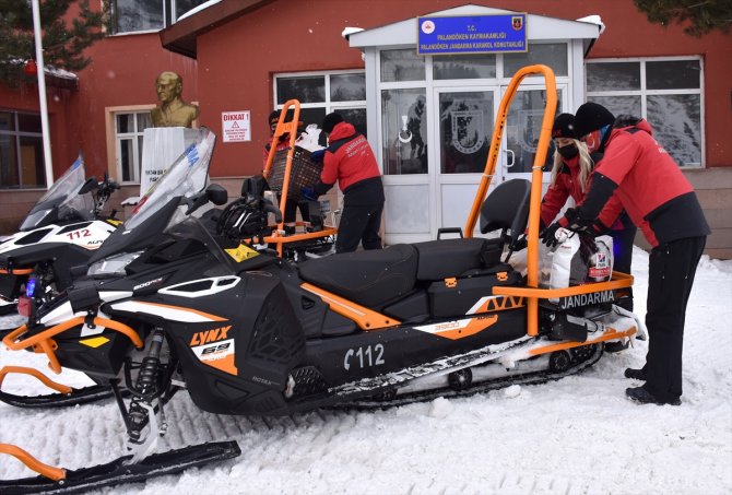 JAK timleri sokak ve yaban hayvanlarının da yardımına koşuyor