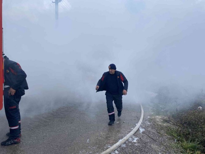 Garajda çıkan yangın korku dolu anlara neden oldu