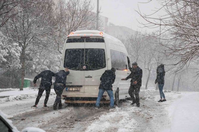 Kahramanmaraş’ta kar manzaraları