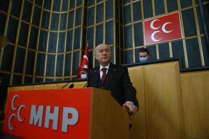 MHP Genel Başkanı Bahçeli’den Sezen Aksu’ya tepki: “Serçeysen serçeliğini bil”