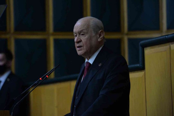 MHP Genel Başkanı Bahçeli’den Sezen Aksu’ya tepki: “Serçeysen serçeliğini bil”