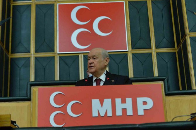 MHP Genel Başkanı Bahçeli’den Sezen Aksu’ya tepki: “Serçeysen serçeliğini bil”