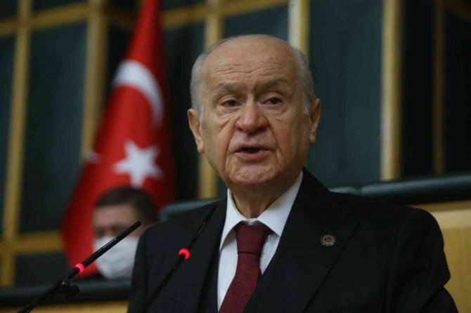 MHP Genel Başkanı Bahçeli’den Sezen Aksu’ya tepki: “Serçeysen serçeliğini bil”