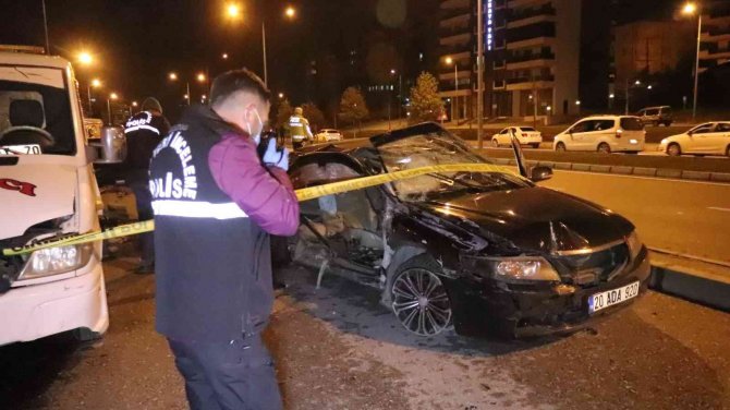 Otomobil park halindeki çekiciye çarptı; 1ölü, 1 yaralı