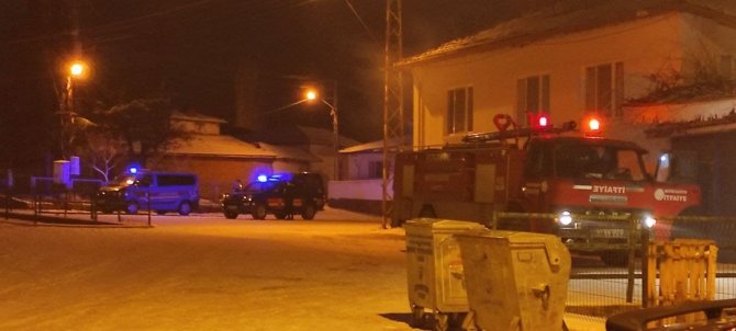 Alevlere teslim olan evdeki yaşlı kadın hayatını kaybetti