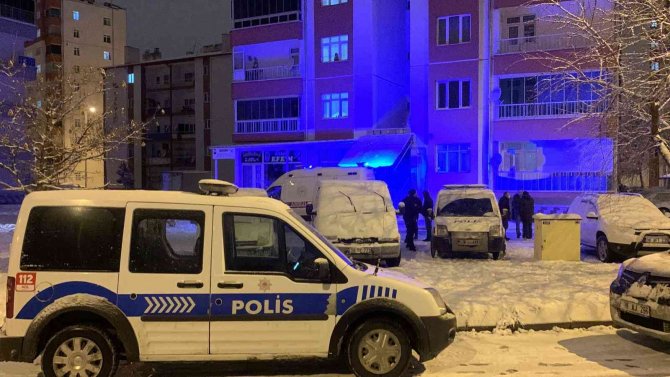 Bunalımda olan adam kendini asarak yaşamına son verdi