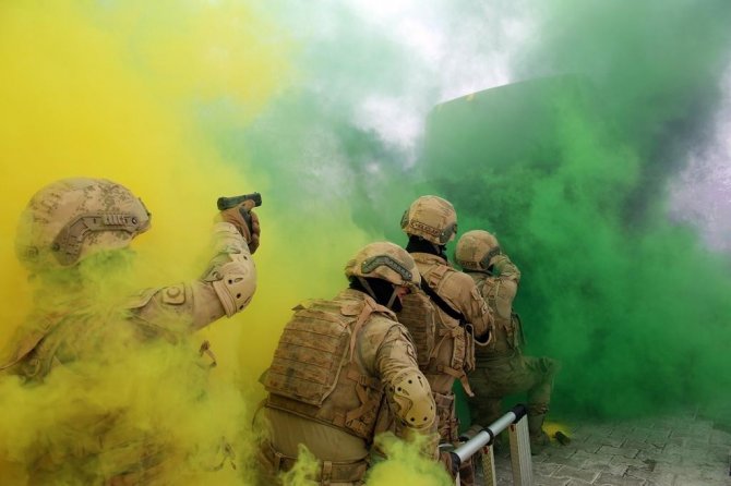 Jandarmadan nefes kesen tatbikat