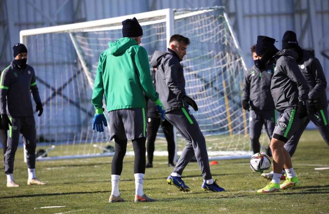 Konyaspor, Altay maçı hazırlıklarına başladı