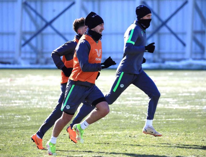 Konyaspor, Altay maçı hazırlıklarına başladı
