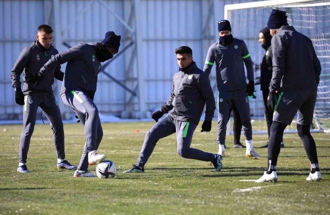 Konyaspor, Altay maçı hazırlıklarına başladı