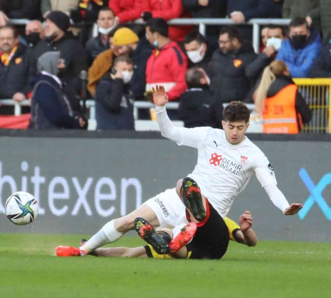 Sivasspor’da Kerem Atakan cezalı duruma düştü