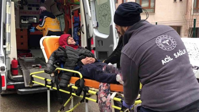 Yaşlı adam pompalıyla dizinden vuruldu