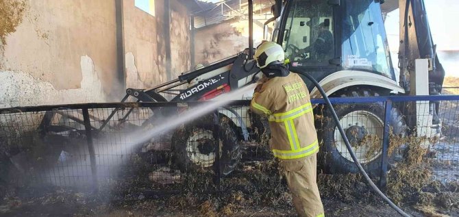 8 bin balya saman kül oldu