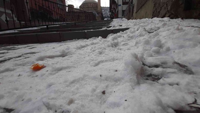 Afyonkarahisar adeta buz tuttu