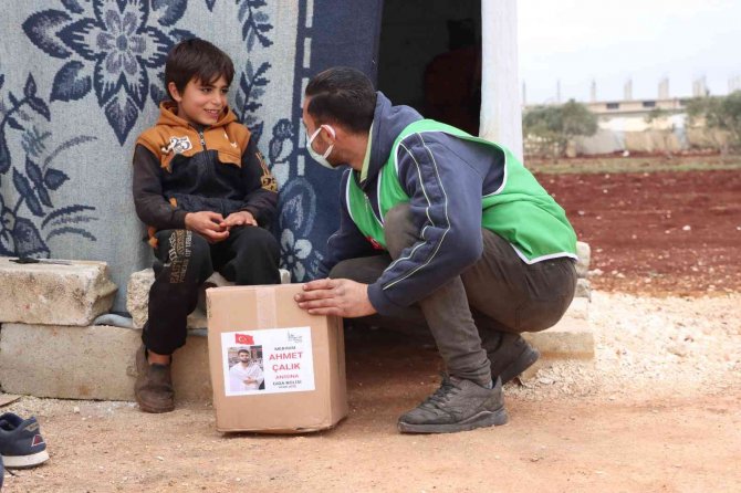 Ahmet Çalık’ın ailesinden Suriyeli savaş mağdurlarına gıda yardımı