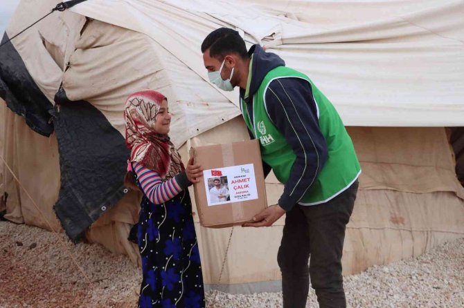 Ahmet Çalık’ın ailesinden Suriyeli savaş mağdurlarına gıda yardımı