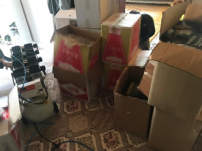 Antalya’da kaçak sigara imalathanesine baskın:2 gözaltı