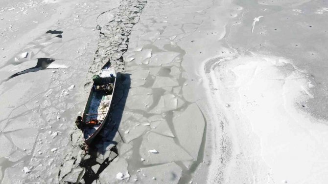 Balıkçıların zorlu ekmek mücadelesi sürüyor