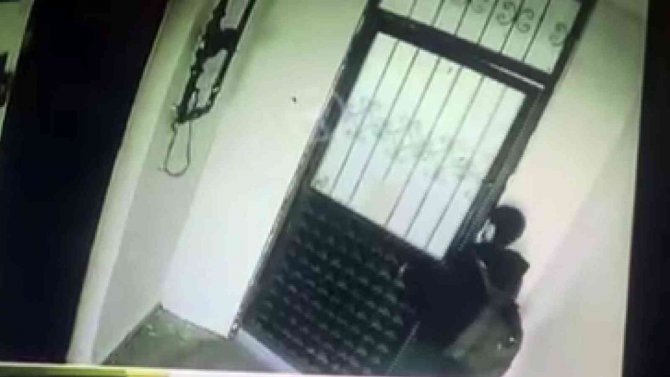 Hırsız fare gibi apartman boşluğunda gezdi