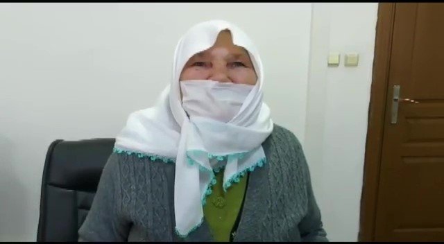 Yaşlı kadını “Eline kelepçe takarım” sözüyle korkutarak dolandırdı