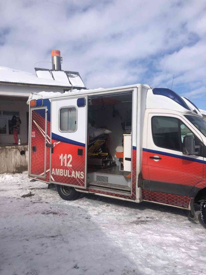 230 kilogram ağırlığındaki hasta kadın hastaneye ulaştırıldı