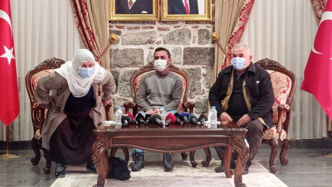 Ailelerin direnişi zaferle sonuçlanıyor, 2022’nin ilk evlat buluşması gerçekleşti