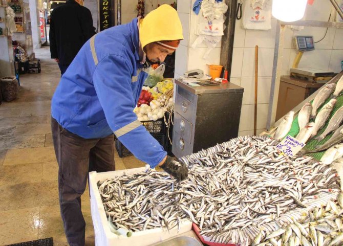 Dün 50 liraydı, bugün 35’e düştü