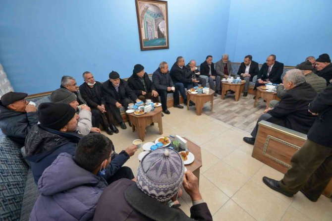 Meram’a kazandırılan 6 yeni ve yenilenen 5 emekli lokali hizmet vermeye başladı