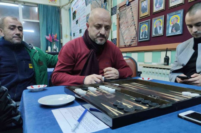 32 binde 1 ihtimal gerçek oldu: 180 kişilik kurada abi kardeş eşleşti