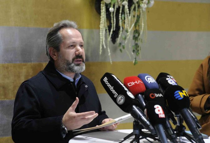 Bakan Nebati akademisyenler ve ekonomistler ile bir araya geldi