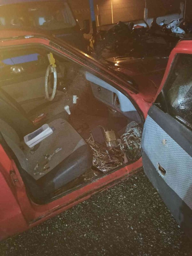 İzmir’de 12 hırsızlık şüphelisinden 6’sı tutuklandı