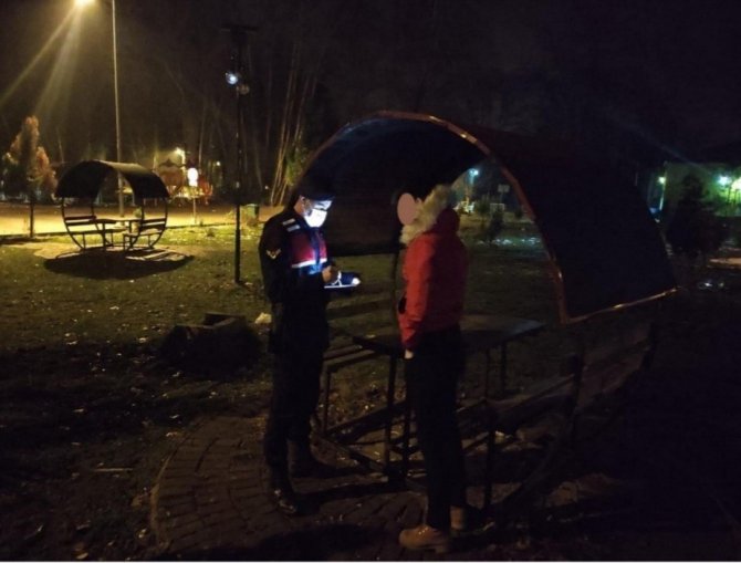 Jandarma 70 litre sahte içki ele geçirdi