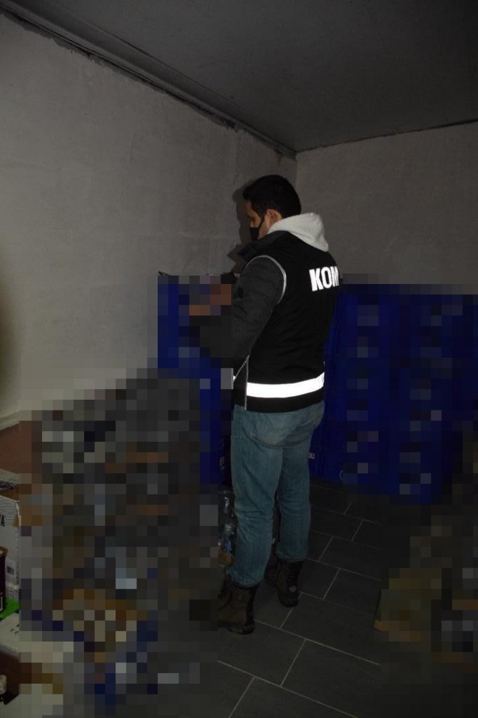 Polis yaptığı baskında çok sayıda kaçak içki ele geçirdi