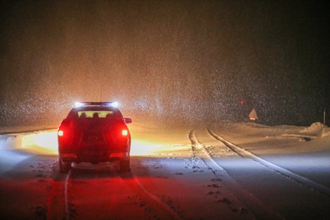 Kar nedeniyle kapanan Antalya-Konya kara yolunun açılması için çalışmalar sürüyor