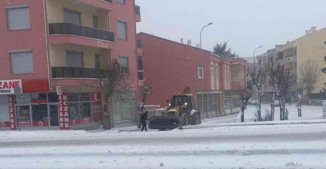 Ankara’dan Konya’ya gelen araçlar Kulu’da bekletiliyor