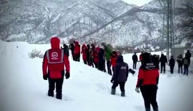 Çığda arama kurtarma tatbikatı