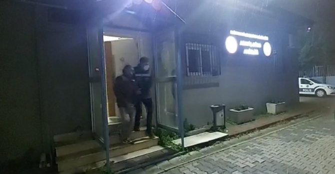 Çikolata kavanozunda marihuana ele geçirildi