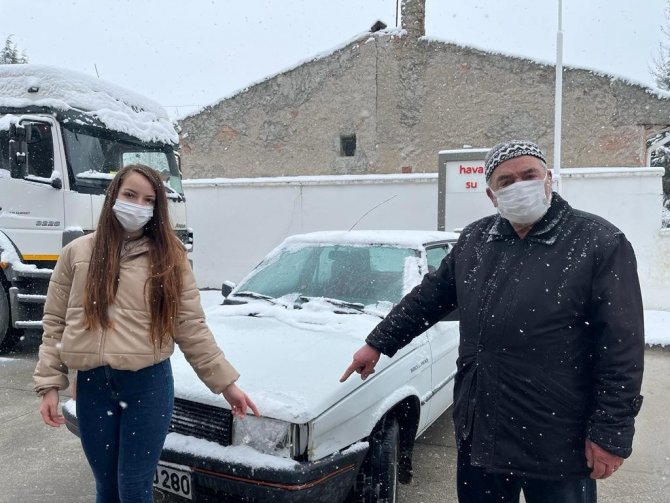 Engellilere umut olacak mavi kapaklar için canından oluyordu