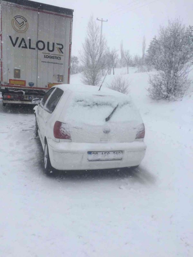 Kar kazaları da beraberinde getirdi