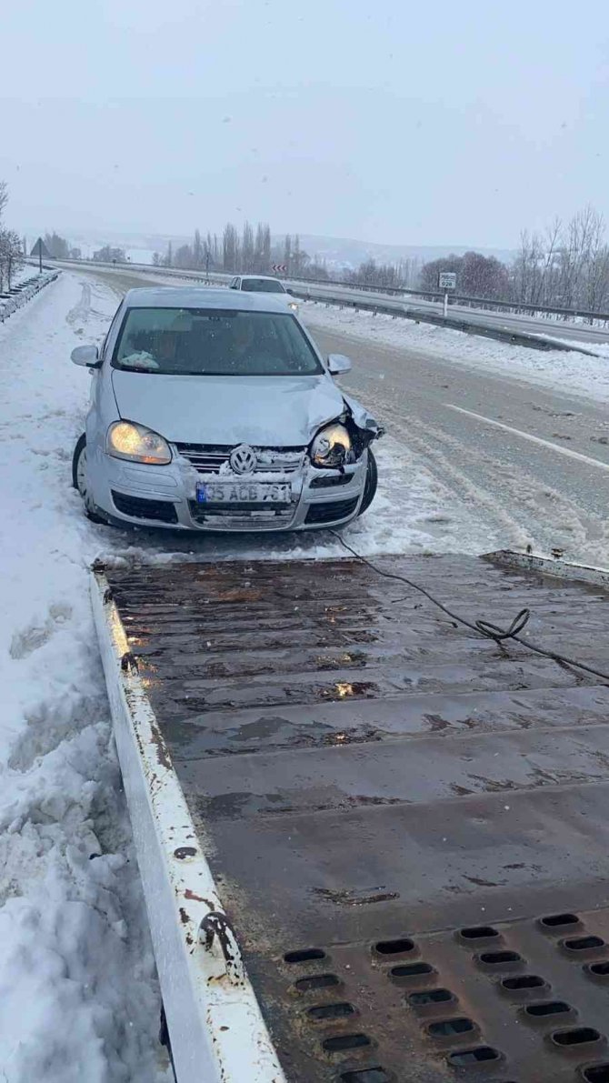 Kar kazaları da beraberinde getirdi