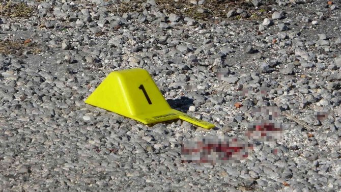 Sokakta yürürken motosikletli kişilerin saldırısına uğradı