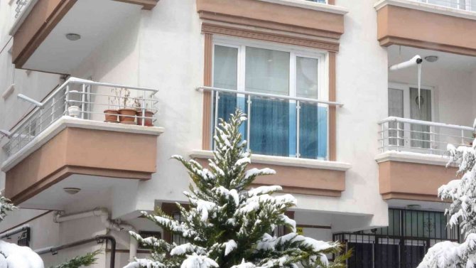 Annesi tarafından boğularak öldürülen genç kızın cenazesi Kalecik’e gönderildi