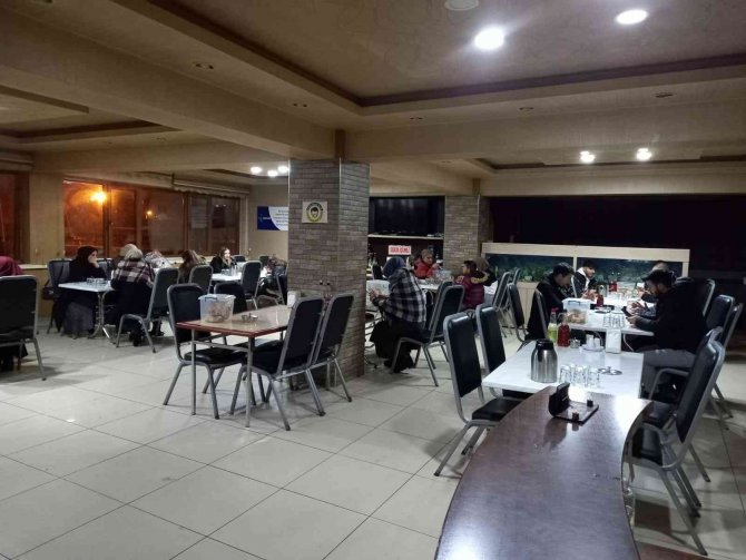 Arızalanan otobüsteki 44 yolcu kurtarıldı